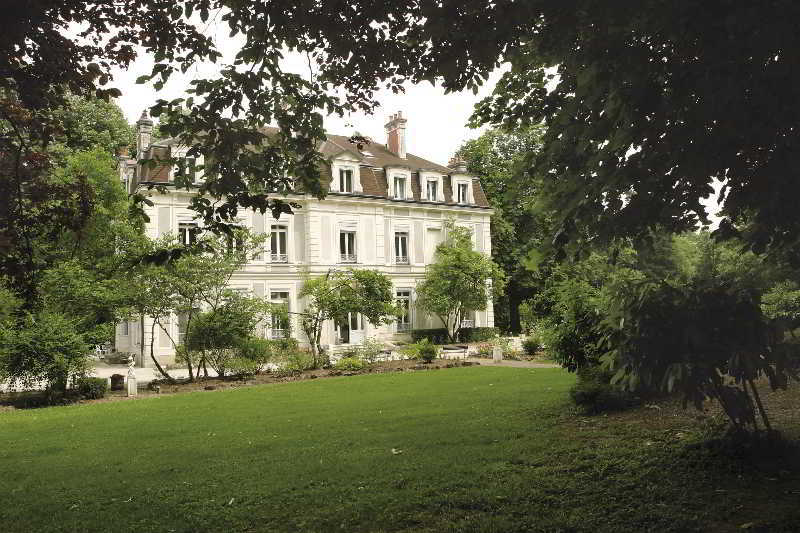 Chateau De La Dame Blanche - Logis Geneuille Luaran gambar